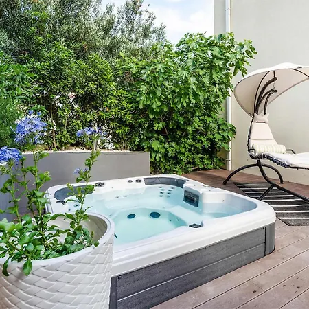 Pet Friendly In With Wifi Apartment Podstrana